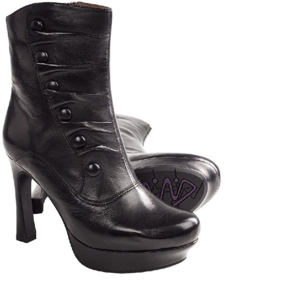 Ferrara Black Boots size 6B - Picture 1 of 3